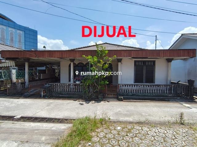 Rumah + Kost 4 Pintu di Jl. Balai — Dekat Alun-Alun Kota — foto 1