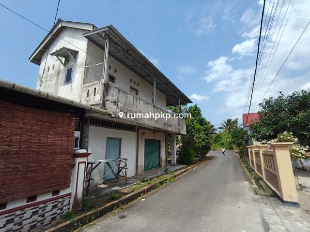 Rumah 3 KT di Parit Lalang — Bangunan 227 m², Siap Huni — foto 1